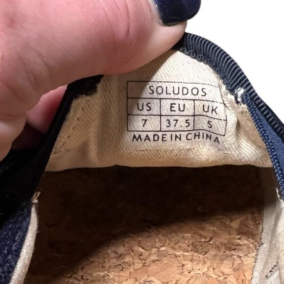 SOLUDOS Women 7 Navy Velvet Llama Alpaca Sneaker Slip On Shoes Flats READ - Picture 14 of 14